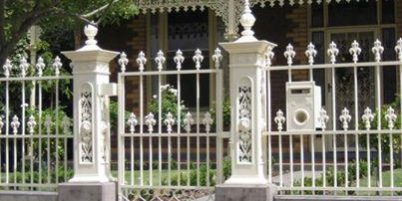 Lion Posts Metal Heritage Aluminium Lion Posts – Chatterton Lacework