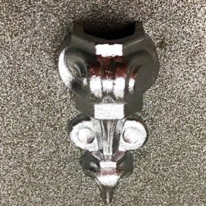 Lacework  Decorator - fits at the base of the corner bracket